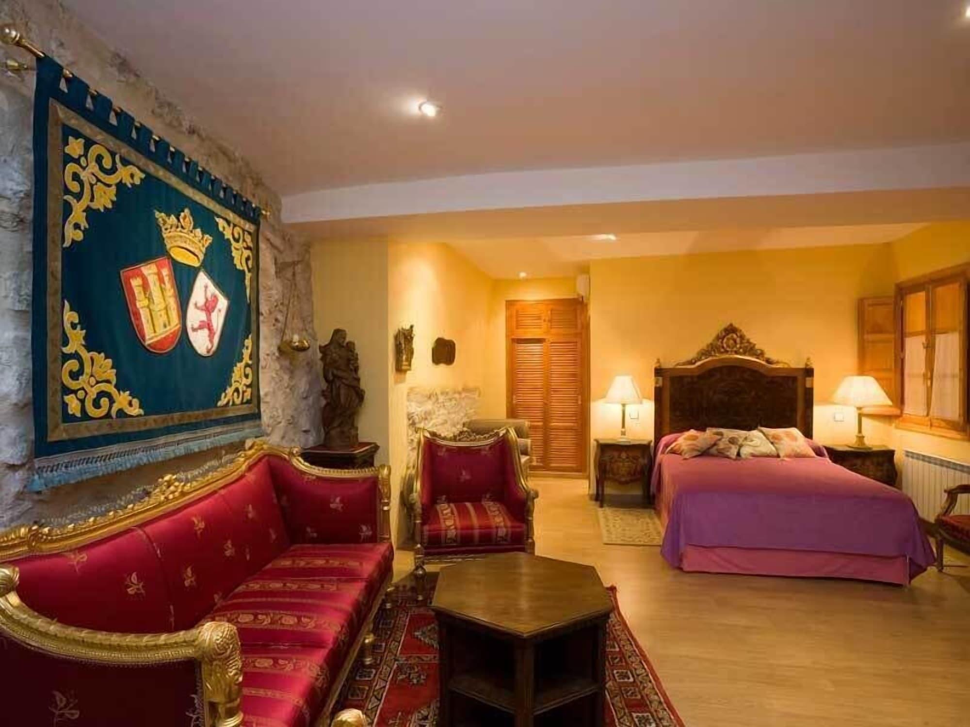 Residencia Real Del Castillo De Curiel Curiel de Duero Eksteriør billede