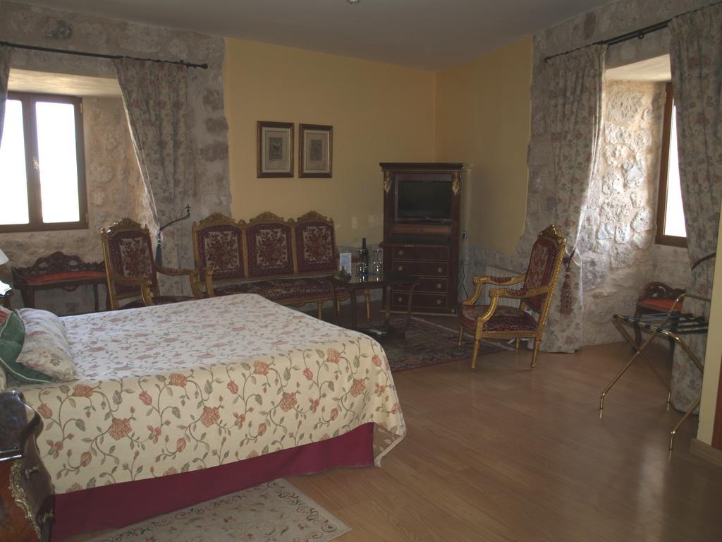 Residencia Real Del Castillo De Curiel Curiel de Duero Eksteriør billede
